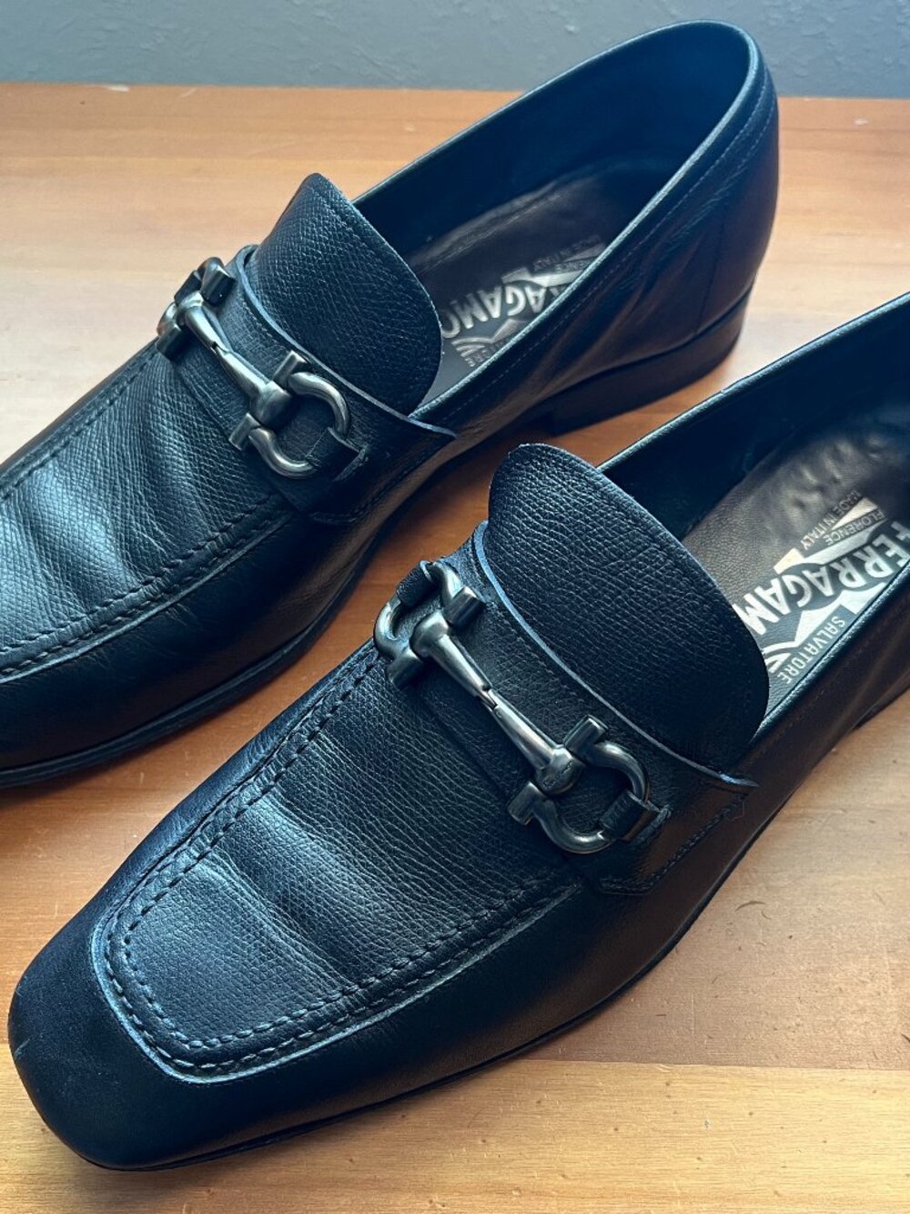 Salvatore Ferragamo Gancini Bit Loafers Men's 9 EE Black Leather Needs Repair